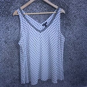 Women's White Printed V-Neck Sleeveless Top